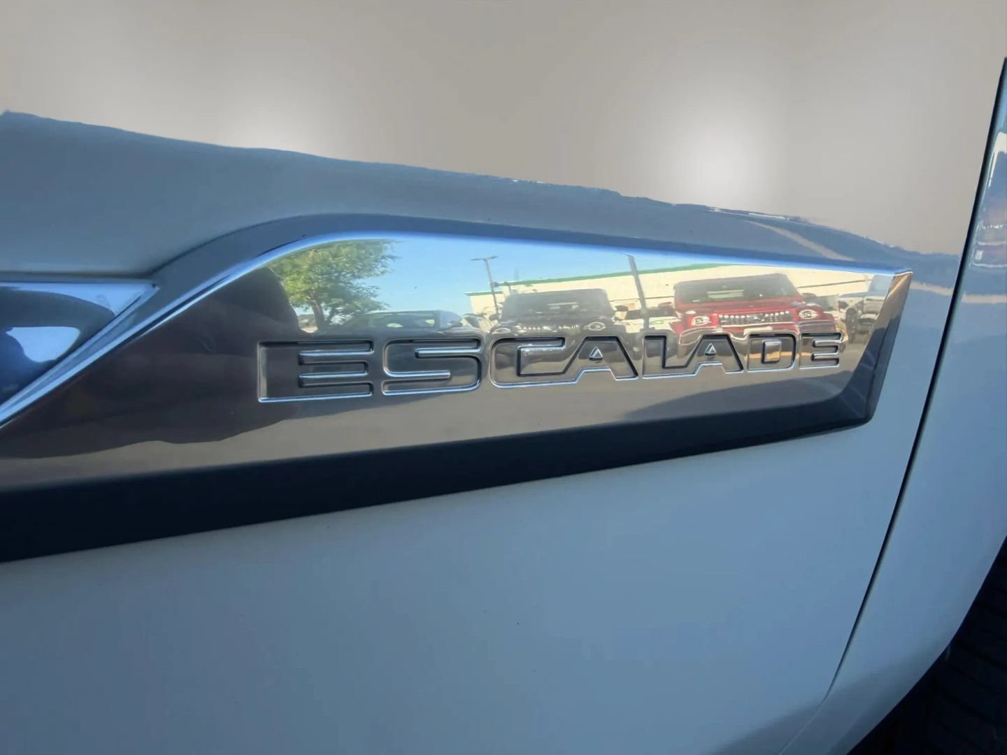 Used 2016 Cadillac Escalade Premium RWD image 17
