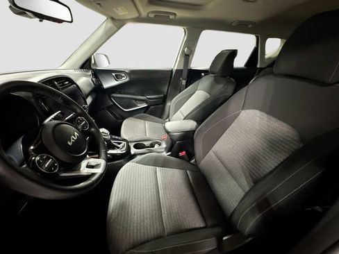 Used 2023 Kia Soul EX image 22
