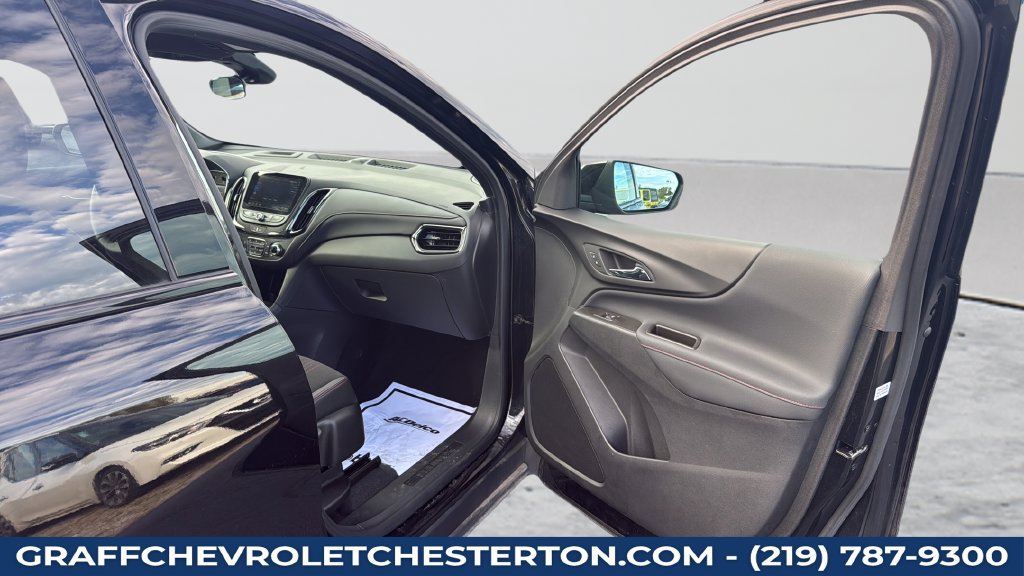 Used 2023 Chevrolet Equinox RS FWD image 23
