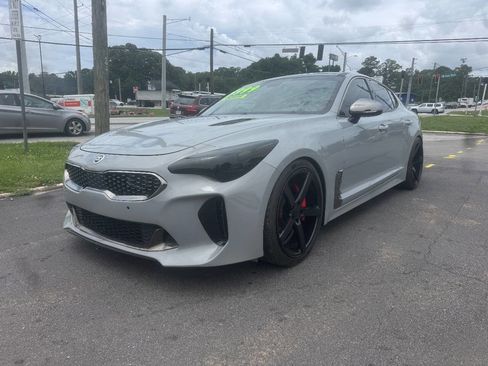 Used 2018 Kia Stinger GT2 AWD/4WD image 2