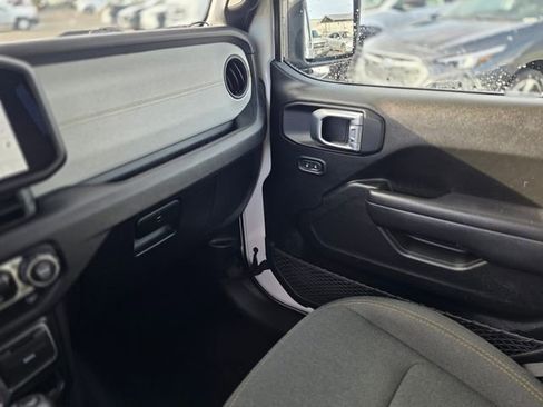Used 2024 Jeep Wrangler Sport S image 36