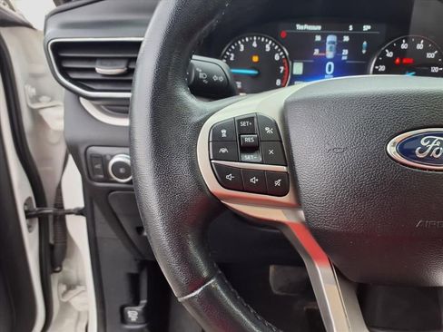 Used 2022 Ford Explorer XLT w/ Equipment Group 202A image 21