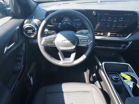 New 2027 Chevrolet Equinox LT FWD image 16