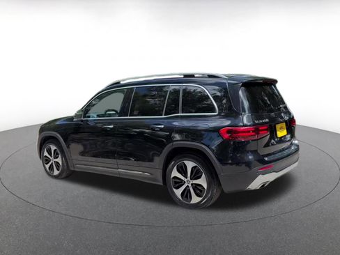 Used 2025 Mercedes-Benz GLB 250 image 10