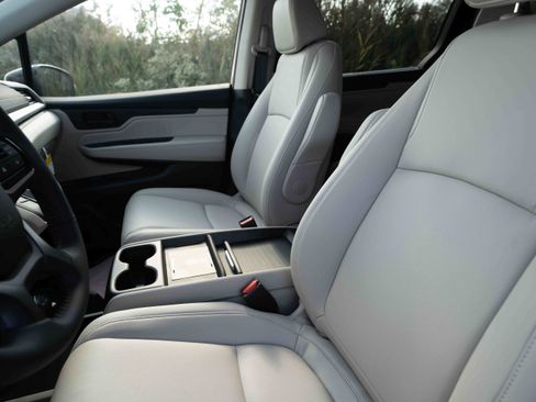 New 2026 Honda Odyssey EX-L image 10