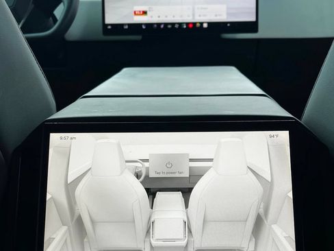 Used 2025 Tesla Cybertruck AWD Crew Cab image 26