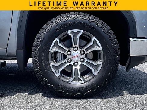 Used 2024 GMC Sierra 1500 Pro w/ Pro Value Package AWD/4WD image 9