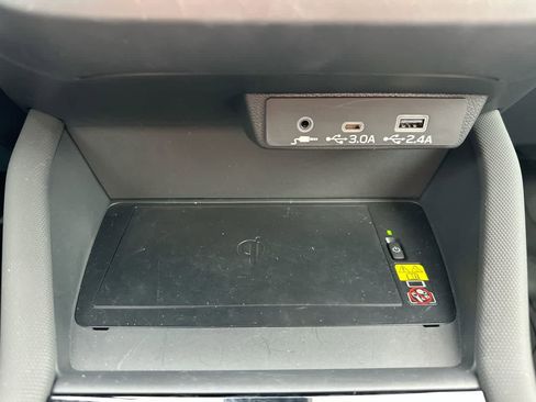 Used 2025 Subaru Forester Sport image 33