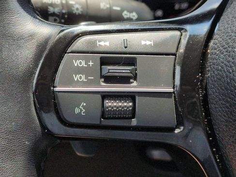 Used 2024 Honda Pilot Elite image 32
