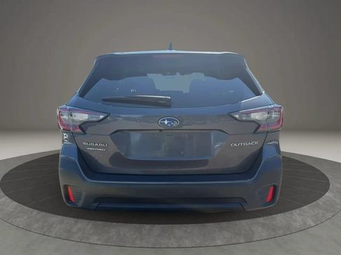 Used 2022 Subaru Outback Premium AWD/4WD image 6