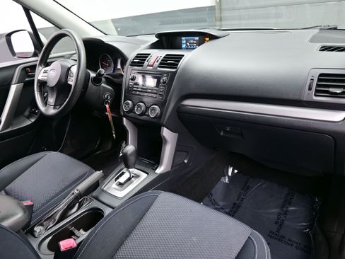 Used 2015 Subaru Forester 2.5i Premium w/ All-Weather Package AWD/4WD image 15