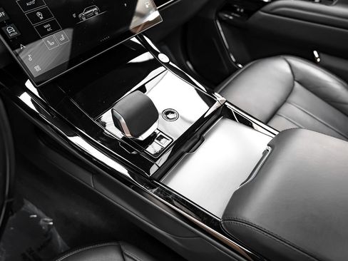 Used 2024 Land Rover Range Rover Sport Dynamic SE image 24