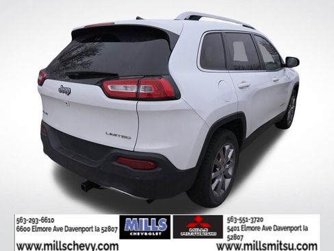 Used 2018 Jeep Cherokee Limited image 3