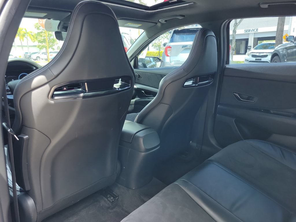Used 2022 Hyundai Elantra N FWD image 8