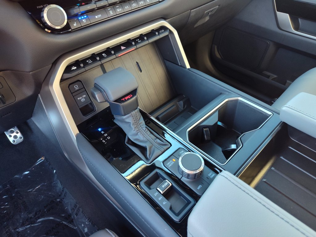 New 2026 Toyota Tundra Limited AWD/4WD image 10