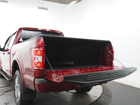 Used 2019 Ford F150 XLT w/ Equipment Group 302A Luxury AWD/4WD image 17