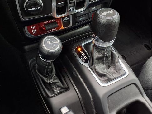 Used 2024 Jeep Wrangler Willys image 11