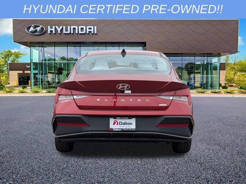 Used 2025 Hyundai Elantra Hybrid FWD image 3