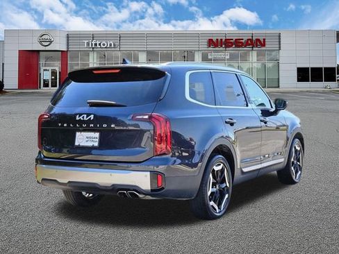 Used 2025 Kia Telluride S FWD image 4
