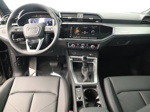 New 2025 Audi Q3 2.0T Premium image 18