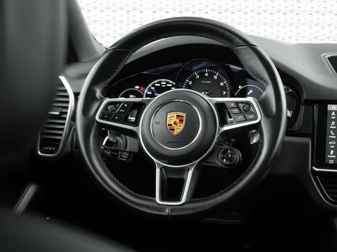 Used 2021 Porsche Cayenne Coupe AWD/4WD image 9