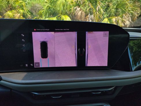 Used 2025 Audi Q5 Premium w/ Convenience Package AWD/4WD image 22