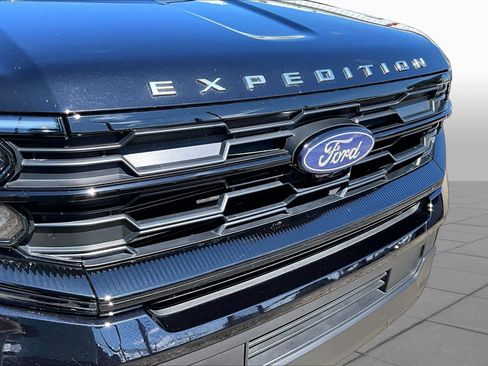 Certified 2025 Ford Expedition Active RWD image 30