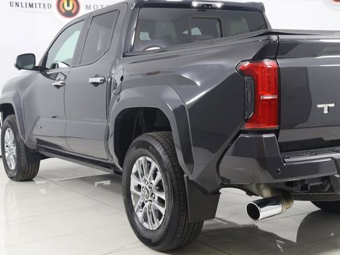 Used 2025 Toyota Tacoma Limited image 22