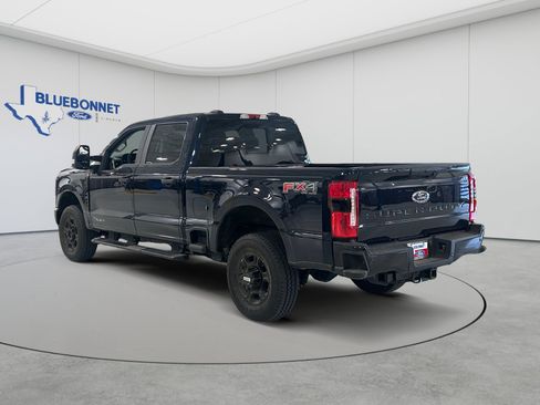 Used 2025 Ford F250 XL w/ STX Appearance Package AWD/4WD image 6