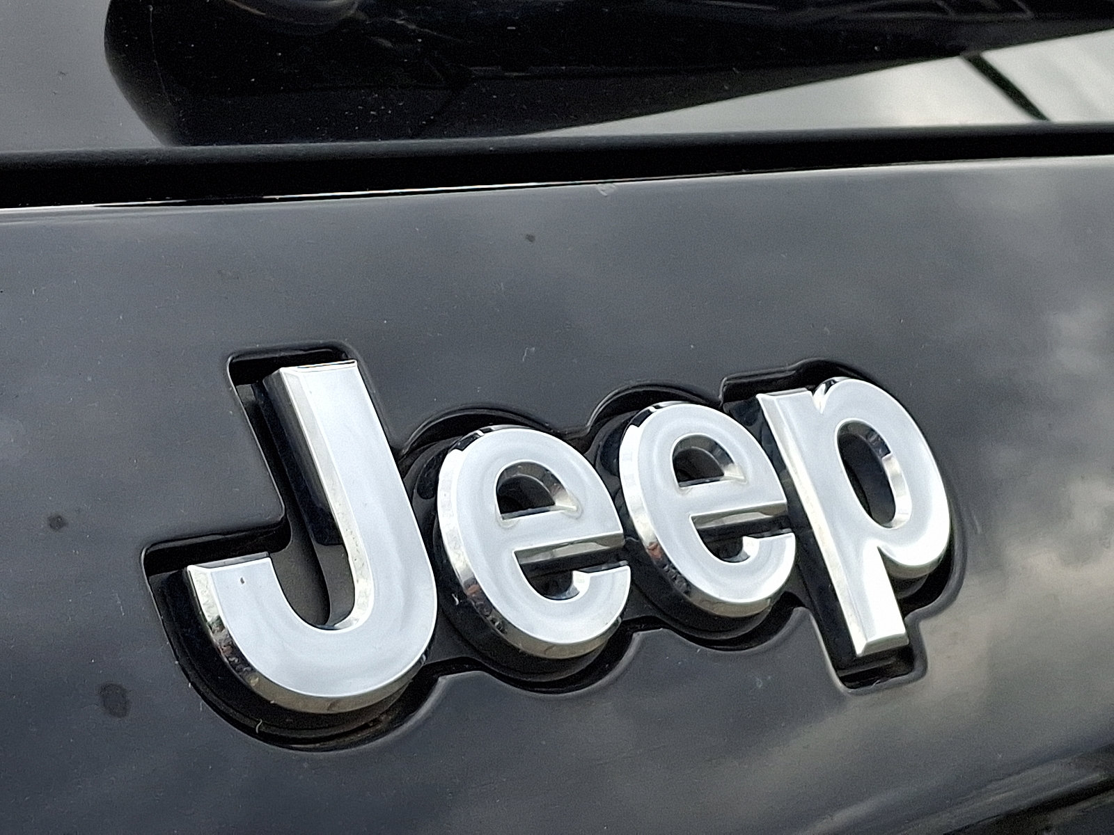 Certified 2019 Jeep Cherokee Limited AWD/4WD image 29