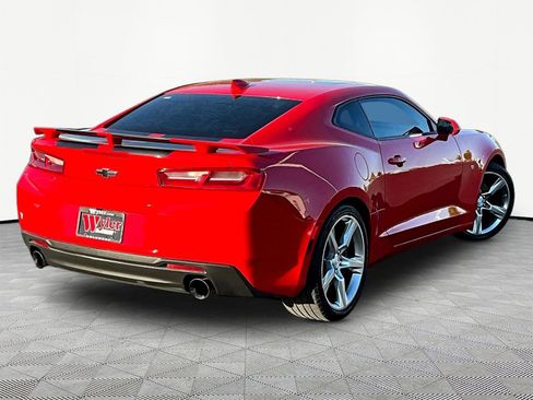 Used 2018 Chevrolet Camaro SS RWD image 6