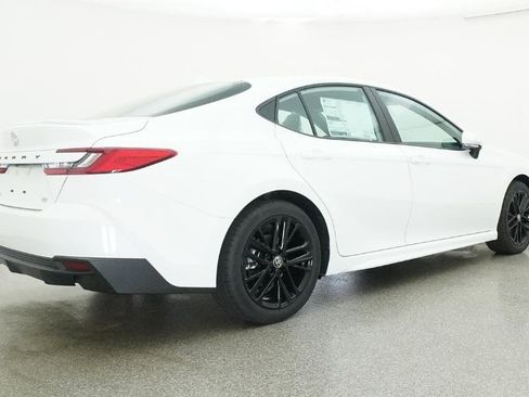 New 2026 Toyota Camry SE image 21