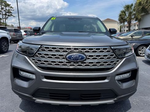 Used 2021 Ford Explorer Limited w/ Equipment Group 301A RWD image 3