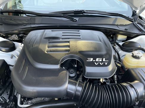 Used 2013 Chrysler 300 C w/ Light Group image 47