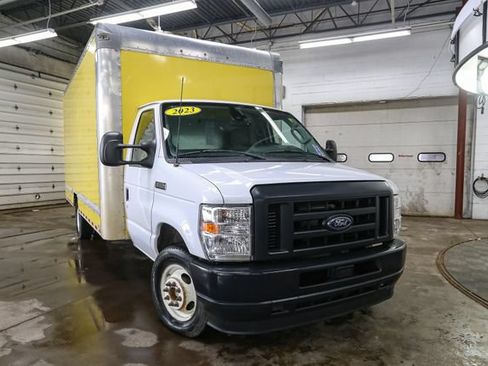 Used 2023 Ford E-350 and Econoline 350 Super Duty w/ Driver's Safety Package RWD image 3