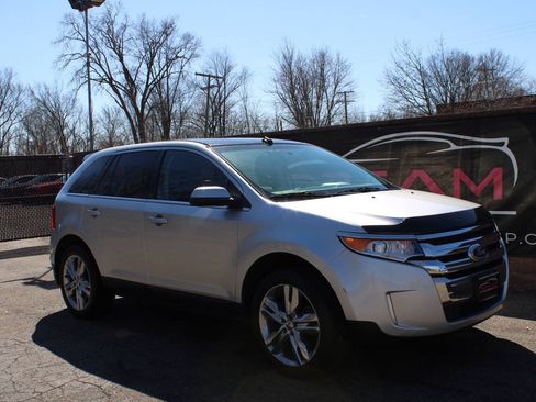 Used 2014 Ford Edge Limited w/ Equipment Group 301A AWD/4WD image 4