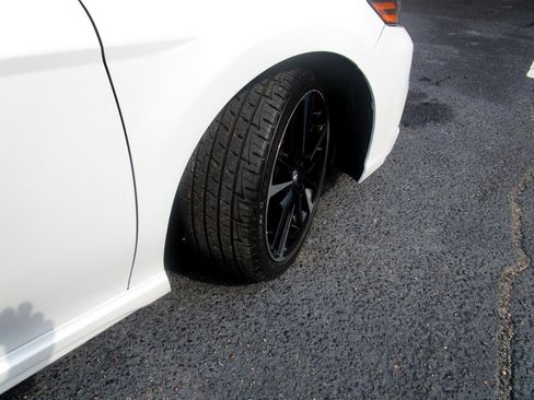 Used 2018 Toyota Camry XSE image 31