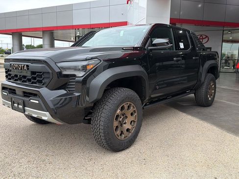 New 2026 Toyota Tacoma 4x4 Double Cab Hybrid image 3