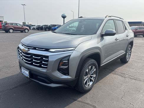 New 2026 Chevrolet Equinox LT w/ Convenience Package II image 9