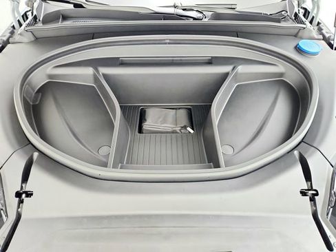 New 2025 Volvo EX90 Plus w/ Protection Package Premier image 17