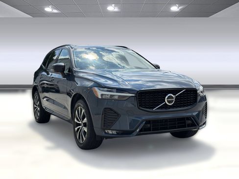 Used 2024 Volvo XC60 B5 Plus w/ Protection Package Premier AWD/4WD image 7