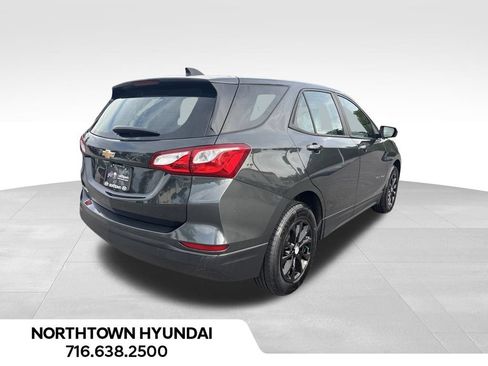 Used 2020 Chevrolet Equinox LS FWD image 3