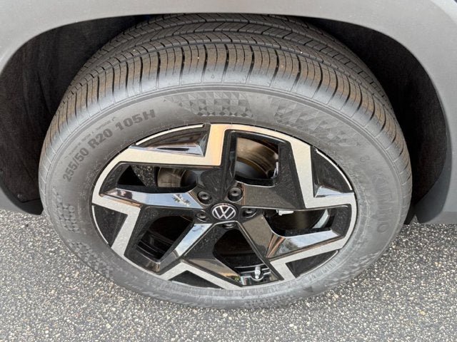 New 2027 Volkswagen Atlas SEL R-Line AWD/4WD image 4