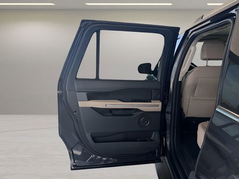 Used 2024 Ford Expedition Max Limited image 13