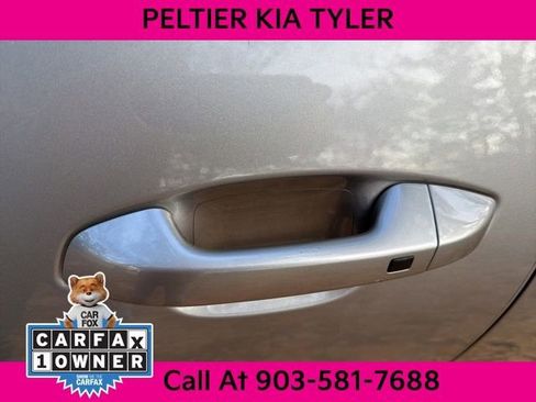 Certified 2025 Kia Seltos EX w/ EX Sunroof Package image 7
