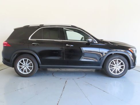 Used 2025 Mercedes-Benz GLE 350 4MATIC image 2
