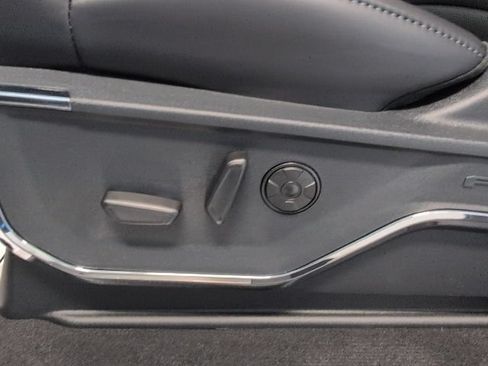 New 2026 Ford F350 Platinum w/ Tremor Off-Road Package AWD/4WD image 13