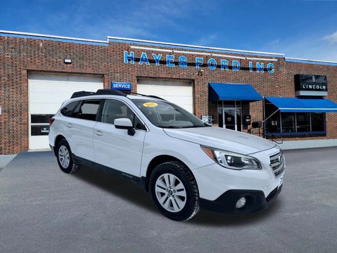 Used 2017 Subaru Outback 2.5i Premium image 4