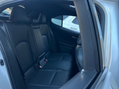 Used 2020 Lexus UX 200 image 29