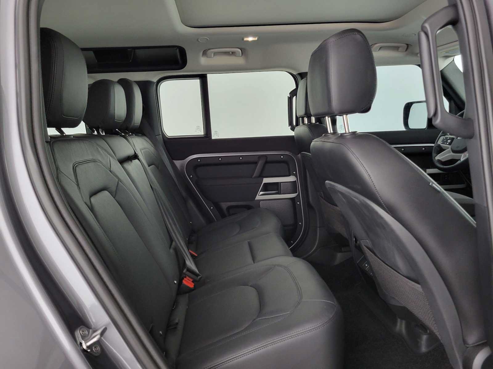 Used 2023 Land Rover Defender 110 S AWD/4WD image 12